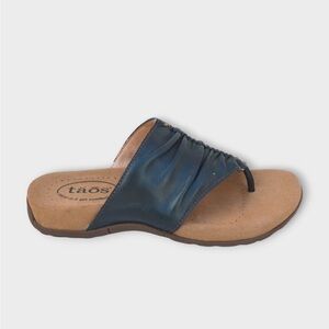 Taos Gift 2 slides, Navy, Size 8